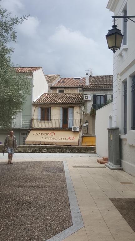 Y Here Vaison-la-Romaine Exterior foto